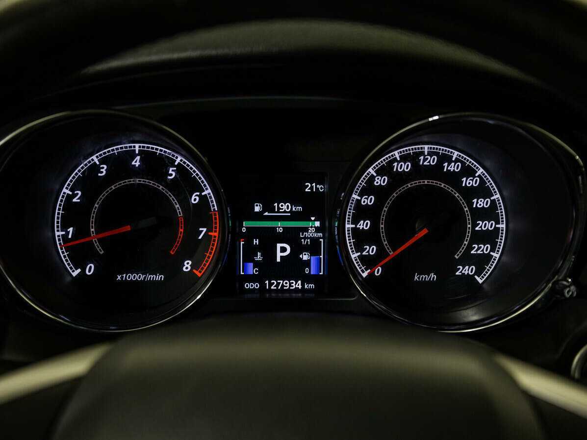 Б/У Митсубиши АС-Икс 2013 года. Фото: #11