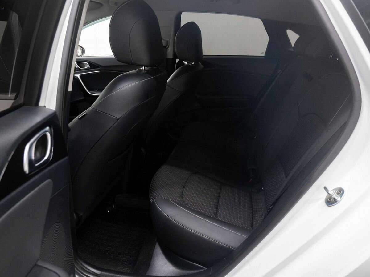 Б/У Киа Сид 2018 года. Фото: #9