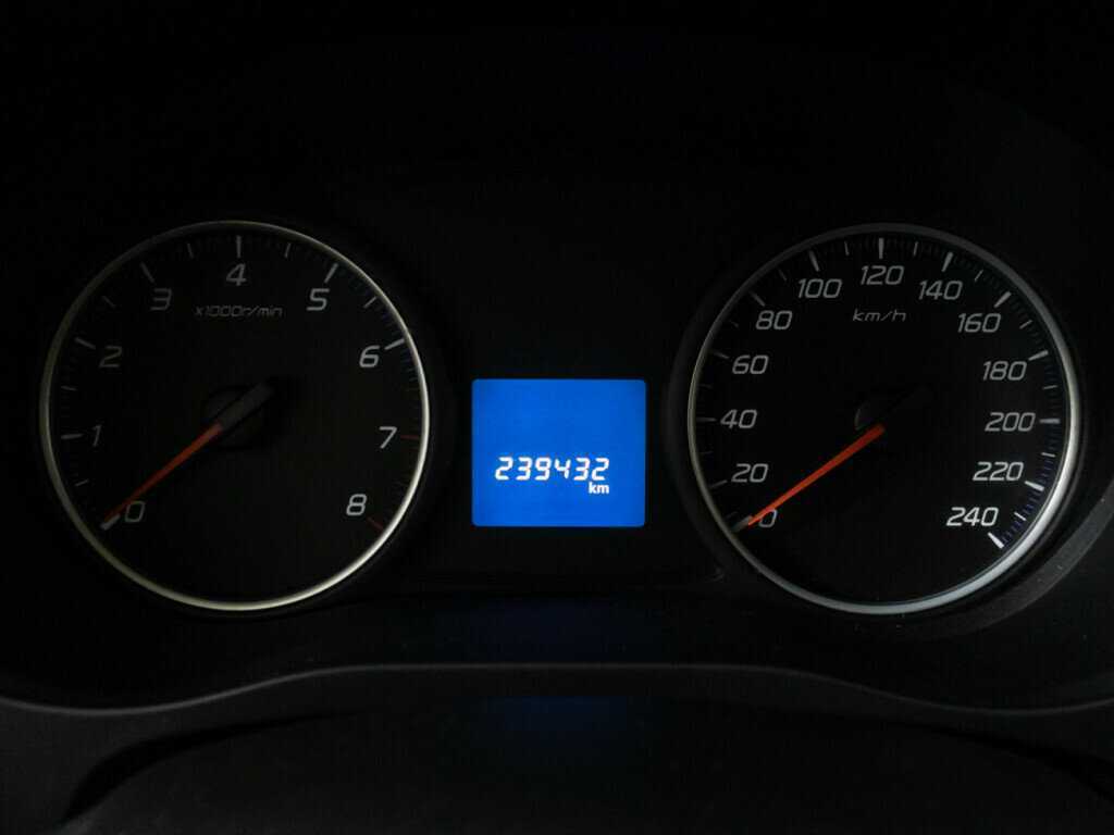 Б/У Митсубиши Оутлэндер 2018 года. Фото: #9