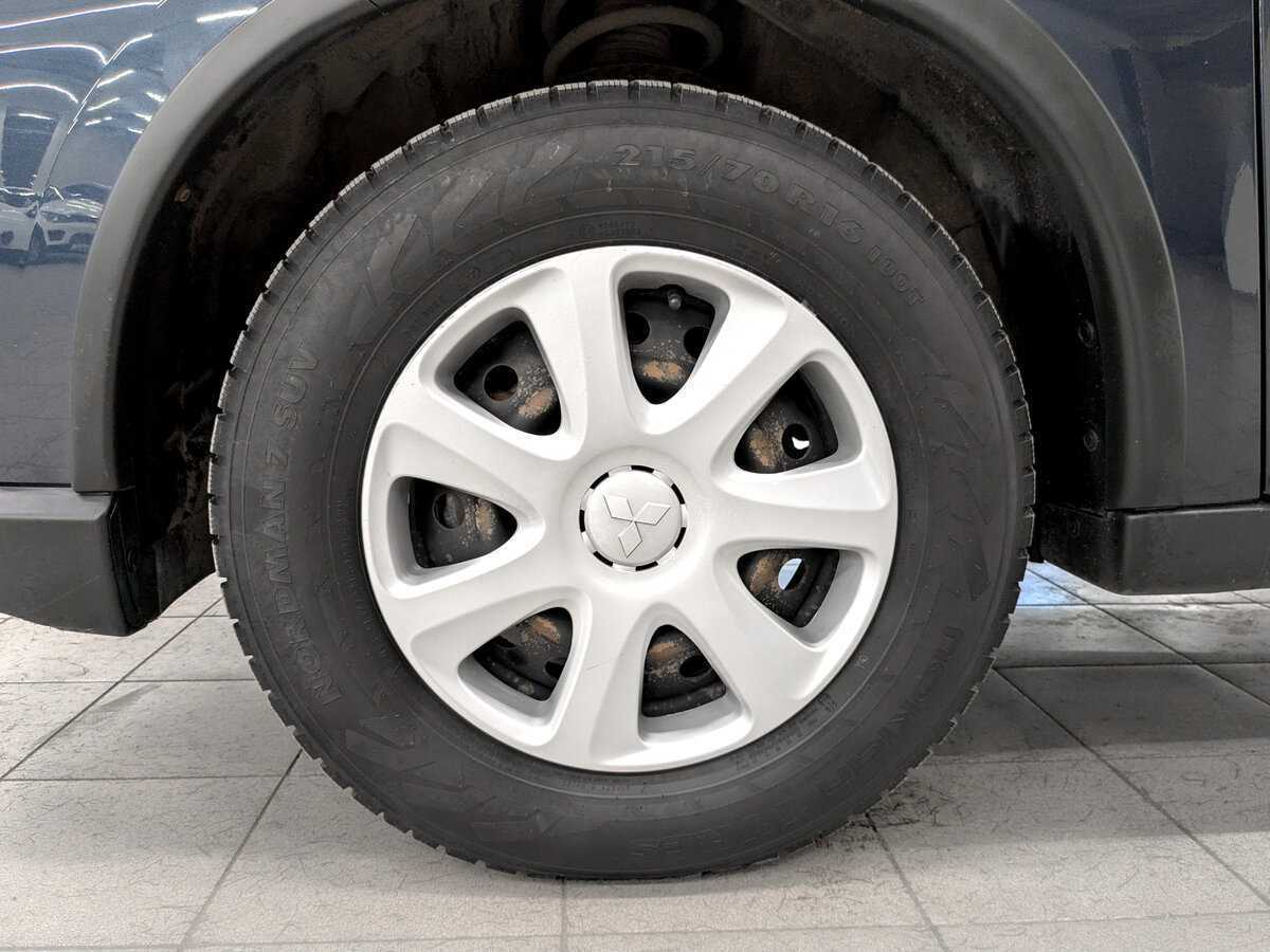 Б/У Митсубиши Оутлэндер 2017 года. Фото: #17