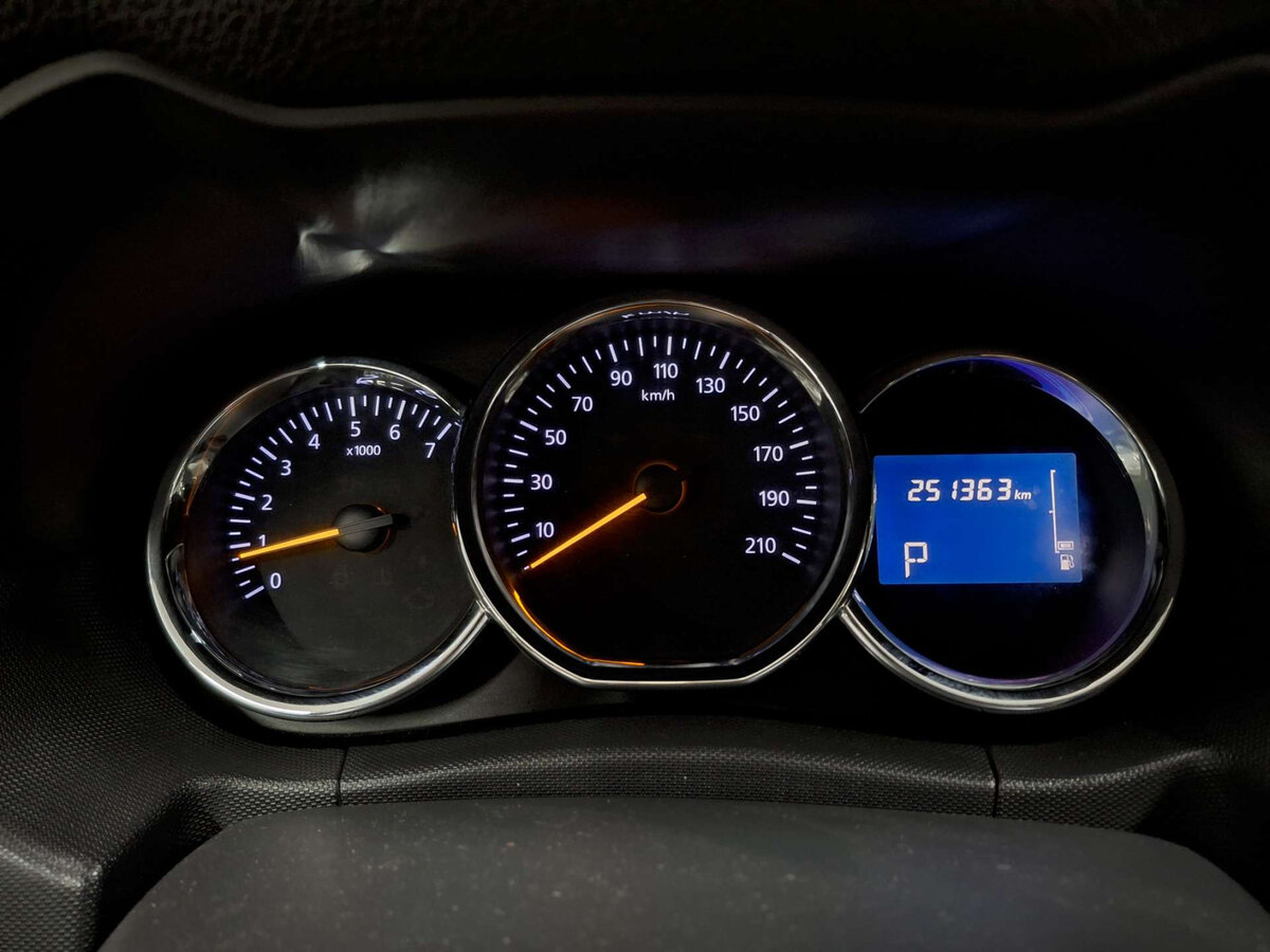 Б/У Рено Дастер 2015 года. Фото: #11