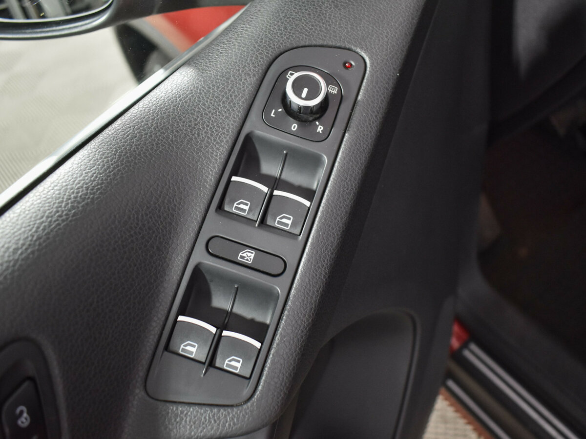 Б/У Фольксваген Тигуан 2013 года. Фото: #13