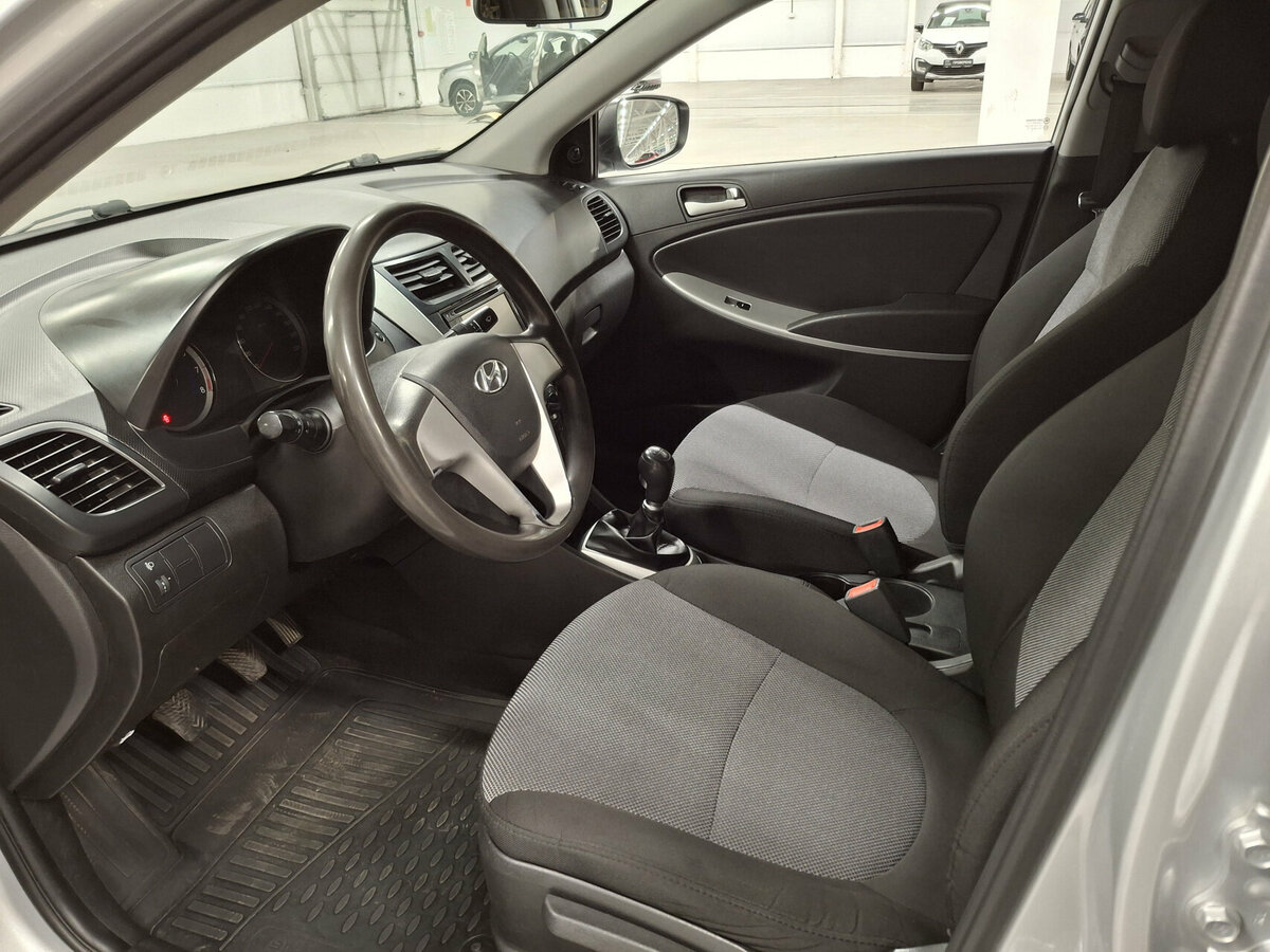 Б/У Хендай Солярис 2014 года. Фото: #15